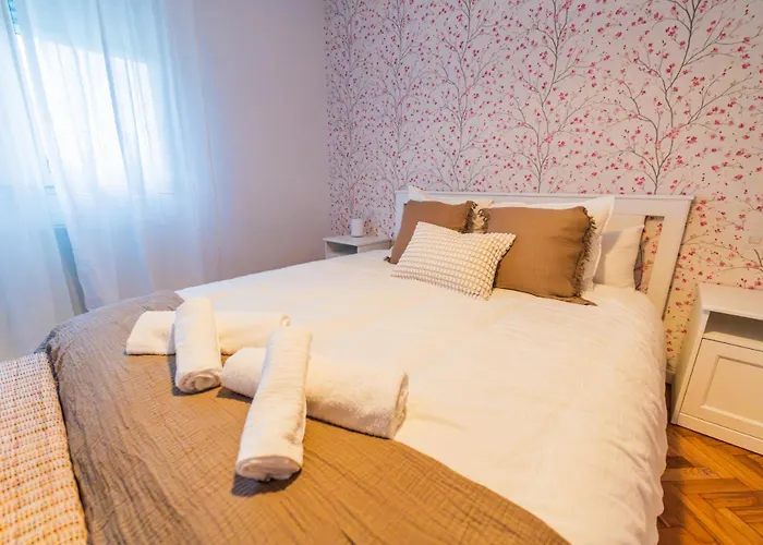 Si Y No Nyaraló Gijón